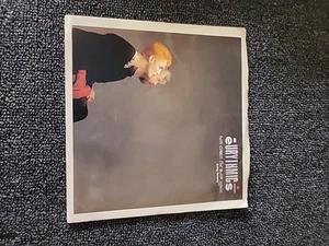 eURYTHMICs - Here Comes The Rain Again - RCA Records - 45 Record & Sleeve (1983) - Picture 1 of 2