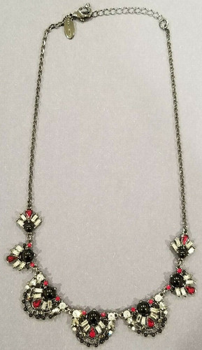 Collana costume con strass Givenchy 20" nera e con rosso con gemme trasparenti