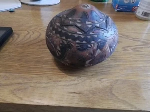 hand carved trinket box made from a gourd - Picture 1 of 5