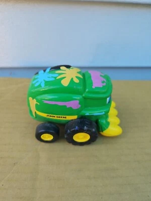 John Deere Toy Lawn Mower Tracter 3 1/2 Inches Long Rare Bin174 - Image 1 of 4