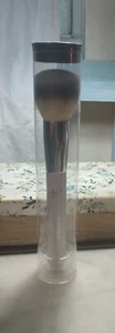IT Cosmetics Heavenly Luxe Buffing Foundation Brush Silver Handle - Picture 1 of 1