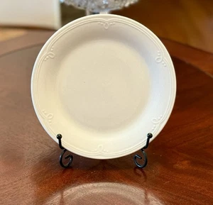 Oneida "Souffle" Bread Plate, 5 In, Stoneware,  White, Scrolled Edging - Picture 1 of 6
