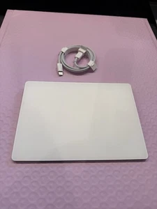 Apple Magic Trackpad 2 (A1535) - White -  Wireless Bluetooth - Tested - Picture 1 of 8
