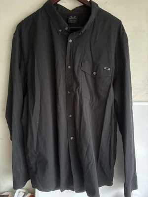 Camisa Oakley negra manga larga abotonada XXL para hombre Foto 1 de 4