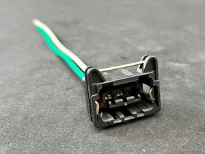 CONECTOR ARNÉS COLETA ALTERNADOR PARA BMW 325Ci/i/Xi L6 2001-06 2.5L - Imagen 1 de 6