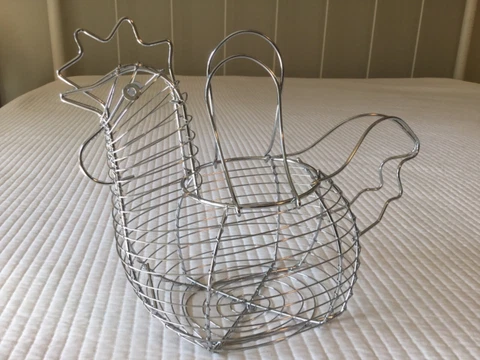 Wire Chicken Shape Egg Gathering/Display Chrome Basket  NEW Excellent Condition Cover