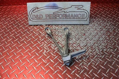 KAWASAKI 636 2005-2006 OEM CLAVIJA DE PASAJERO TRASERO IZQUIERDO KP Foto 1 de 4