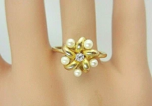 Vintage 14K Yellow Gold Pearl and Diamond Ring 0.04 ct - Picture 1 of 10