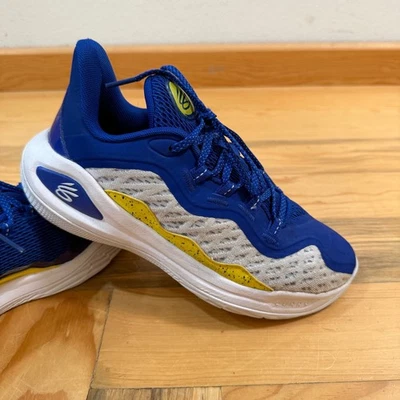 Zapatos de baloncesto Under Armour Stephen Curry 10 GS azul/amarillo jóvenes 5,5 años Foto 1 de 4