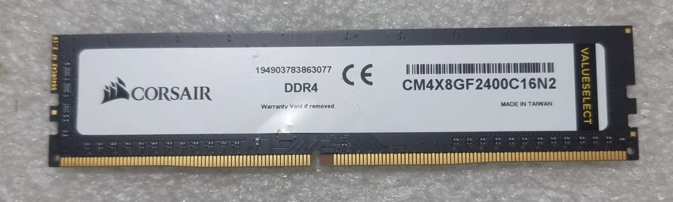 Corsair 8GB 1X8GB CM4X8GF2400C16N2 PC4-19200 DDR4-2400T desktop RAM memory - Image 1 of 1