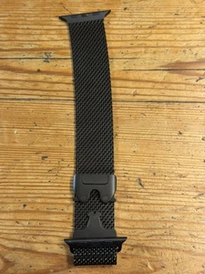 Original Apple Watch Ultra 49mm Titan Milanaise Loop Schwarz Small - Bild 1 von 7