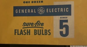 Vintage General Electric Number 5 Sure Fire Flashbulbs Complete 12 Bulbs - Picture 1 of 2