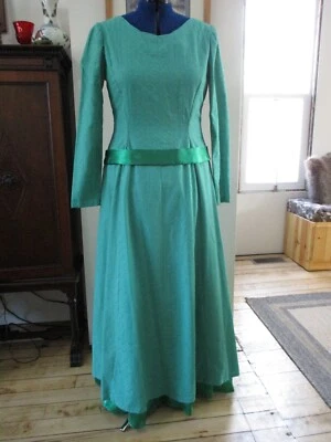 CLEARANCE! Ladies' Medieval Guinevere sz16(41-42"bust,33-34"waist) Linen 3pc set - Image 1 of 4