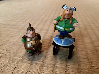 Das gallische Dorf des Asterix: Majestix & Legionär - Bild 1 von 2