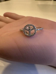 Schöner 0,15 pave natürlicher Diamant Peace 14K Weißgold Ring - Bild 1 von 5