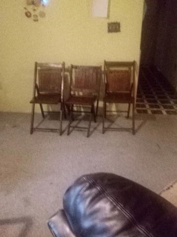 Two Very Nice Old Vintage  Snyder Wooden Folding Chair, Great Condition Cover