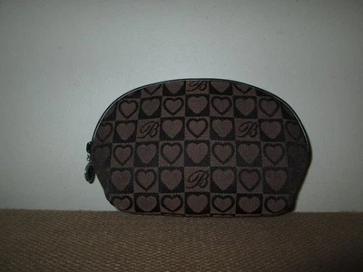 Bolsa acessória cosmética jacquard coração/assinatura NOS BRIGHTON preta + marrom - Imagem 1 de 4