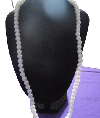 Conjunto de collar y pendiente de plástico de joyería de moda color blanco Foto 1 de 4