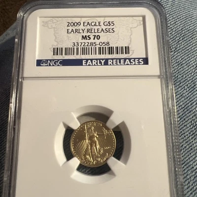 2009 $5, 1/10oz Gold American Eagle MS70 NGC Early Releases Blue Label - Image 1 of 4