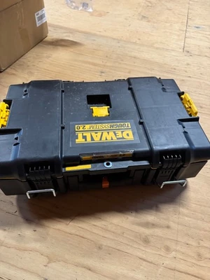DeWalt DWST08165 TouchSystem 2.0 Toolbox - Yellow/Black - Image 1 of 3