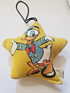 Adorno de Navidad Pato Donald Disney Vintage Estrella de tela amarilla DD#31 - Imagen 1 de 4