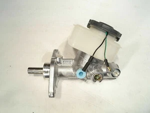 Brake Master Cylinder Fits Acura Legend RL & TL 072-8878 - Picture 1 of 2