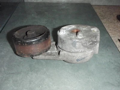 Jaguar S-Type WATER PUMP DRIVE BELT TENSIONER Jaguar S-Type 2001 2.5 - Image 1 of 3