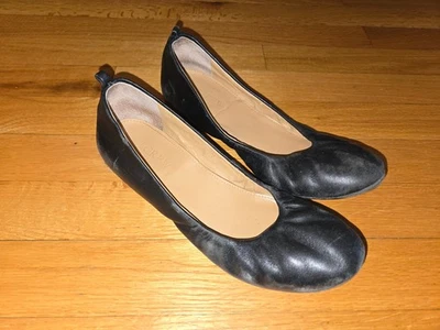 Pisos de ballet punta redonda de cuero para mujer J Crew negros muy usados talla 7,5 Foto 1 de 4