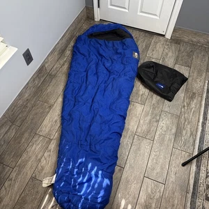 Sacco a pelo North Face Mummy Polarguard HV blu/nero usato made in USA - Foto 1 di 7