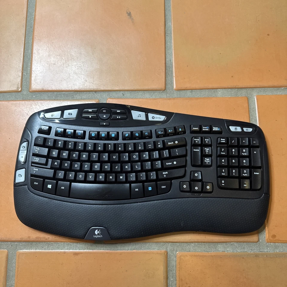 Teclado inalámbrico unificador Logitech Wave K350 probado y funcionando - sin dongle Foto 1 de 4