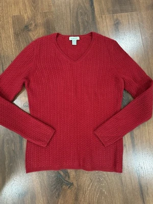 Geneva women's 100% cashmere v-neck sweater dark red Sz Medium - Image 1 of 4
