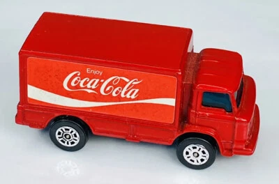 1973 VINTAGE CORGI JUNIORS COCA COLA #87 DELIVERY TRUCK LEYLAND TERRIER - Image 1 of 4