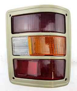 *NEW* TAIL LIGHT REAR BACK LAMP for DATSUN NISSAN URVAN E20 1979 - 1983 RIGHT RH
