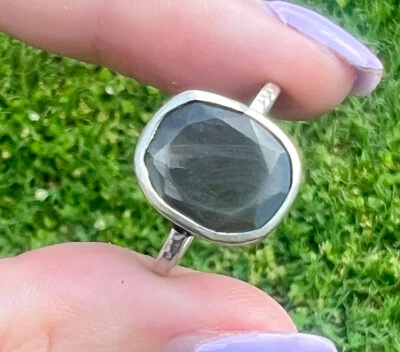 Anel Pedra da Lua Cinza – Prata Esterlina, Energia do Terceiro Olho, Poder Feminino Divino - Imagem 1 de 4