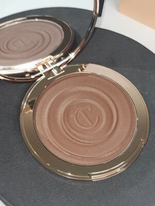 Charlotte Tilbury Sun-Kissed glow cream bronzer. Shade: 4 Deep - Picture 1 of 5