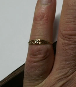 Anillo de diamantes de oro amarillo de 14 quilates SN810 0,85 gramos 1 chatarra de diamante - Imagen 1 de 5