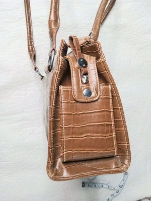 Womens Handbag Purse Crocodile Brown Faux Leather By America - Image 1 of 4