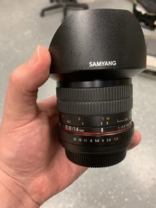 Lente ultra gran angular fijo Samyang SY14M-C 14 mm F2,8 para Canon ED COMO SI UMC - Imagen 1 de 5