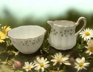 Royal Tara Shamrock Mini Creamer & Sugar Bowl Set Fine Bone China GaIway Ireland - Picture 1 of 5