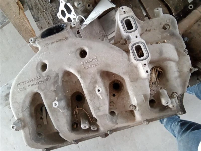 Passenger Right Cylinder Head 6.7L Fits 15-19 FORD F250SD PICKUP 3337078 - Imagem 1 de 3