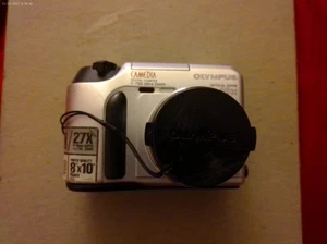 OLYMPUS C-700 ULTRA ZOOM CAMEDIA DIGITALKAMERA mit AKKUS & 128mb SD KARTE 😁 - Bild 1 von 9