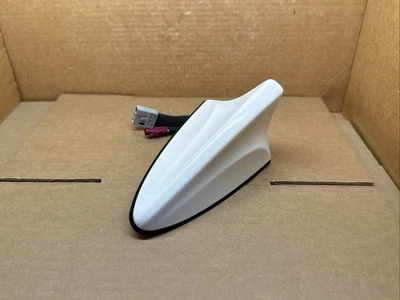 2013-2018 Hyundai Santa Fe Roof Mounted Radio Shark Fin Antenna 96210-4Z100YAC - Image 1 of 4
