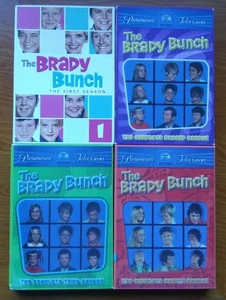 The BRADY BUNCH seasons 1 2 3 and 4 complete 95 classic episodes 16 DVDs extras - Bild 1 von 1