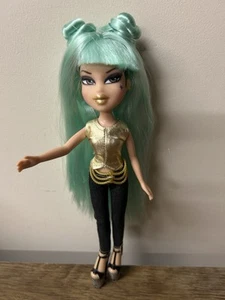 2012 MGA BRATZ Fashion STYLE STARZ JADE Doll Gold Lips With Jacket & Green Wig - Picture 1 of 6