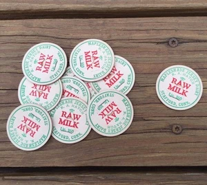 10 tappi bottiglia latte NOS anni 40 LATTE CRUDO ACERO JERSEY CASEIFICIO Stafford CT - Foto 1 di 3