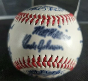 Team Autographed New York Yankees Randy Johnson Signed Baseball Detailed Photos - Foto 1 di 13