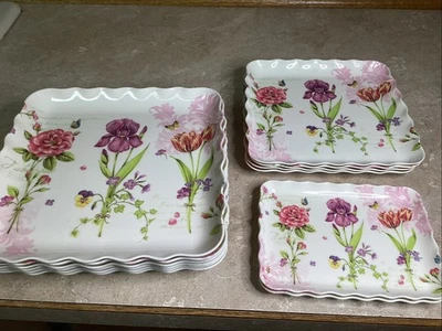 Lot Of 12 Vintage Serving Trays / Plates-Spring Flowers- New - 3 Different Sizes - Image 1 of 4