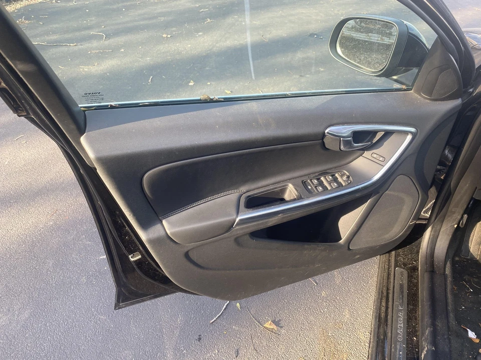 Front Door Trim Panel VOLVO 60 SERIES Left Driver 13 — 第 1/1 张图片