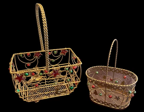 Christmas Wire Baskets set of 2 large and small Cover