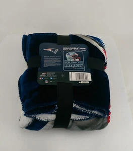 Offiziell lizenzierte NFL Thick Cloud Sherpa Decke 60 x 70 in New England Patriots - Bild 1 von 8